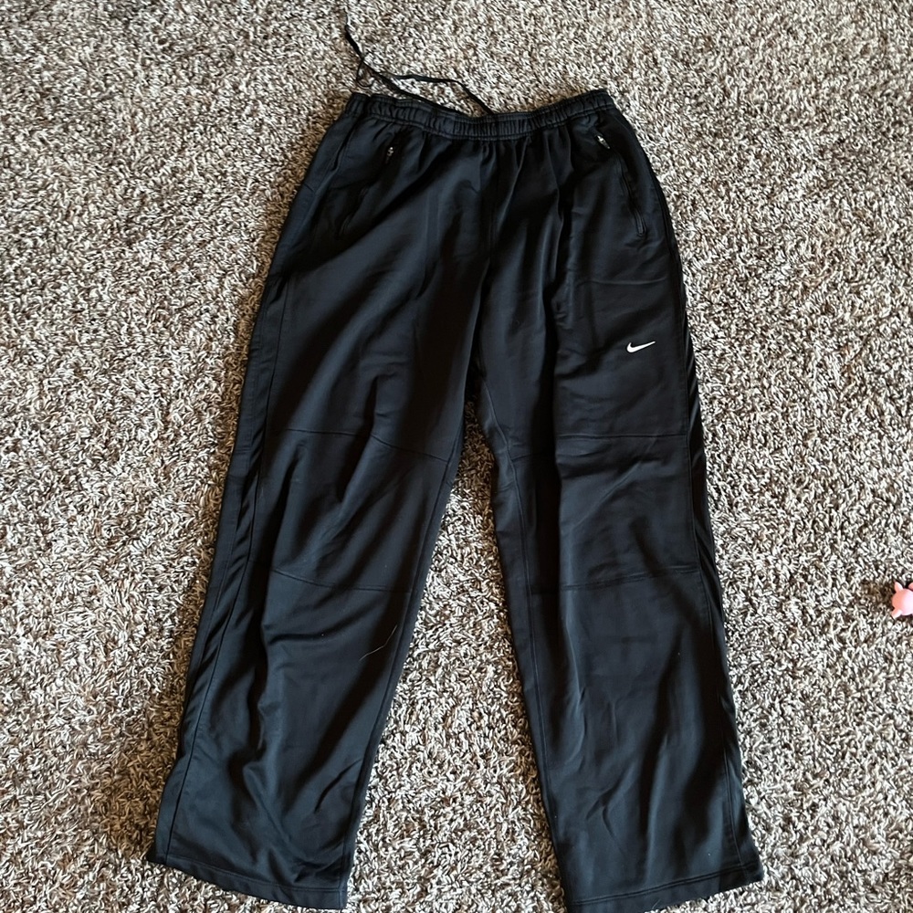 Men’s black Nike running XL sweatpants used but in good condition